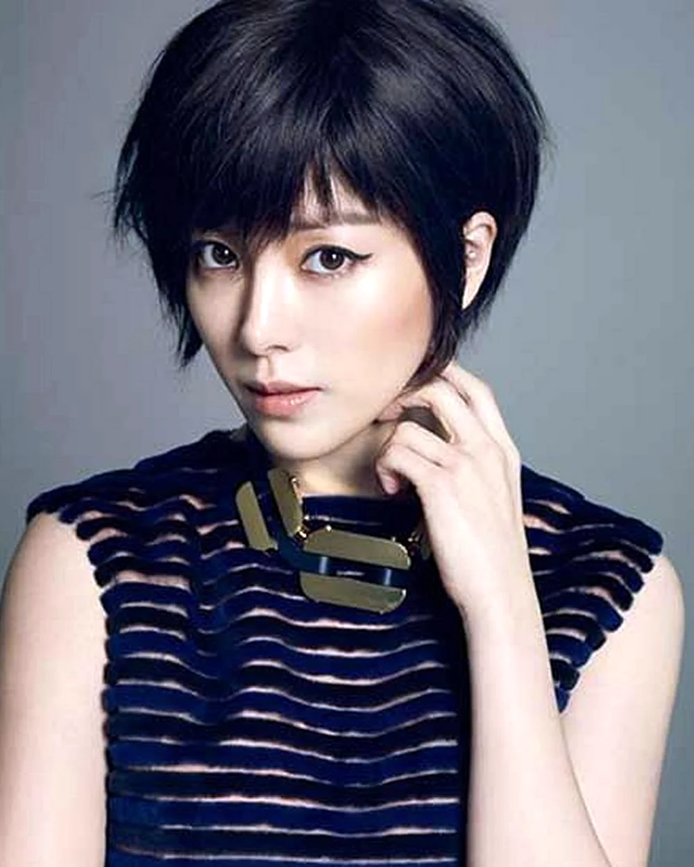 Актриса Юн Чжун Хи