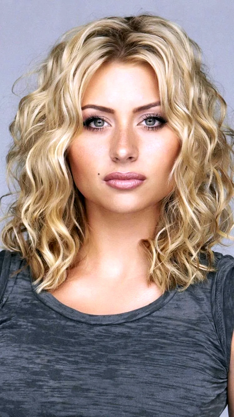 Aly Michalka curly hair