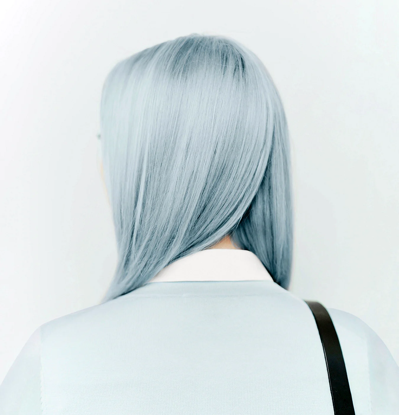 Бледно голубой цвет волос
