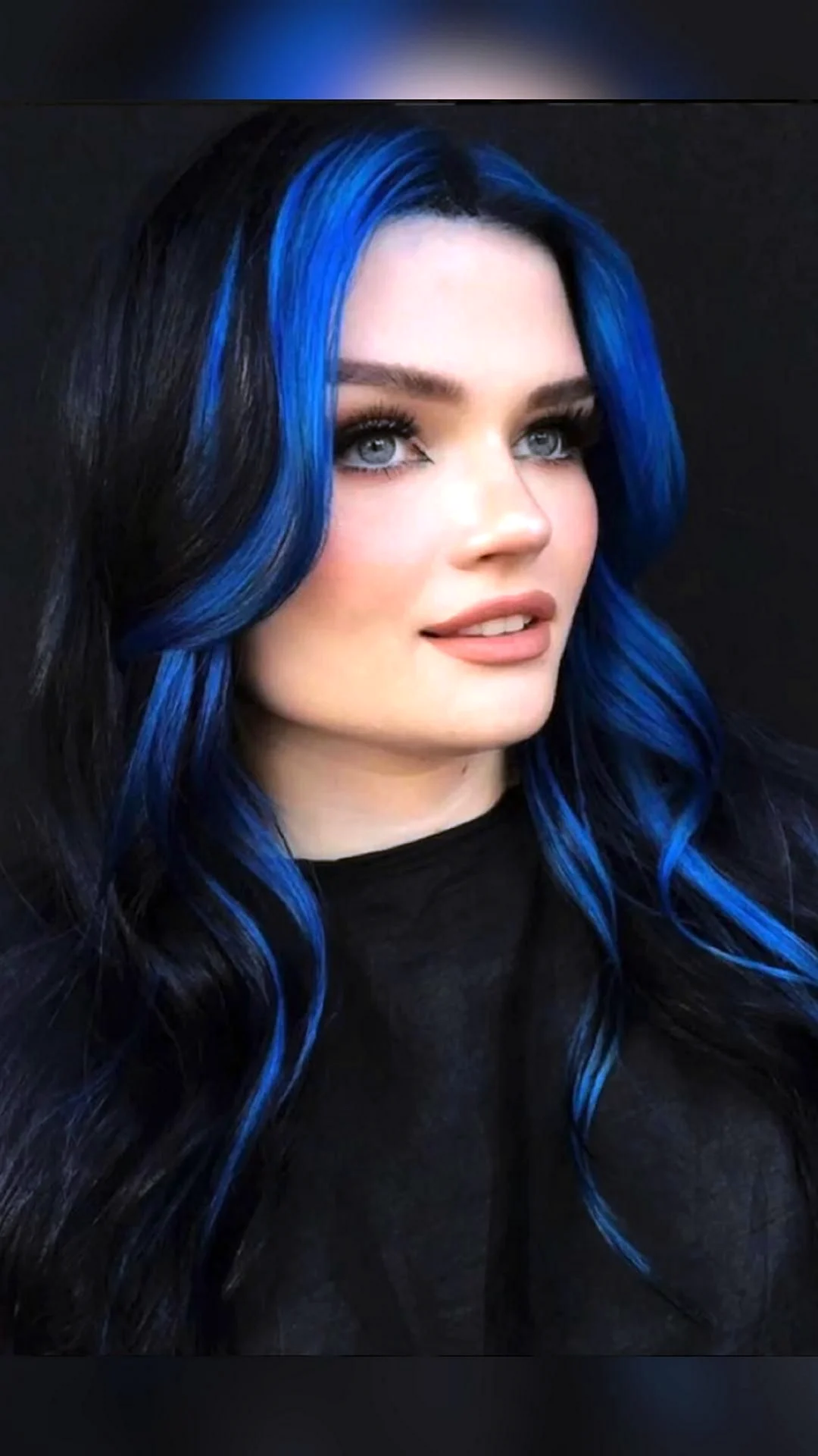 Черно синие волосы