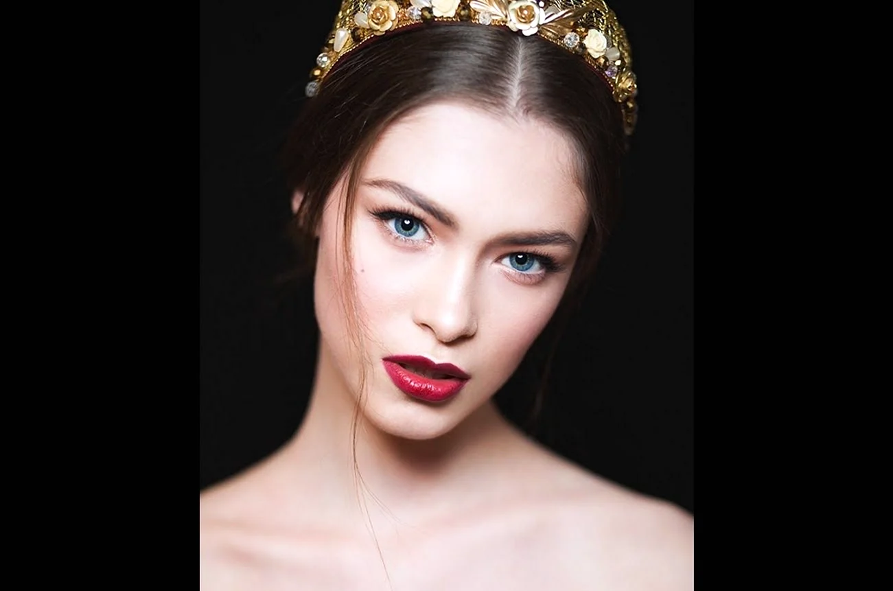 Dolce Gabbana макияж и прическа