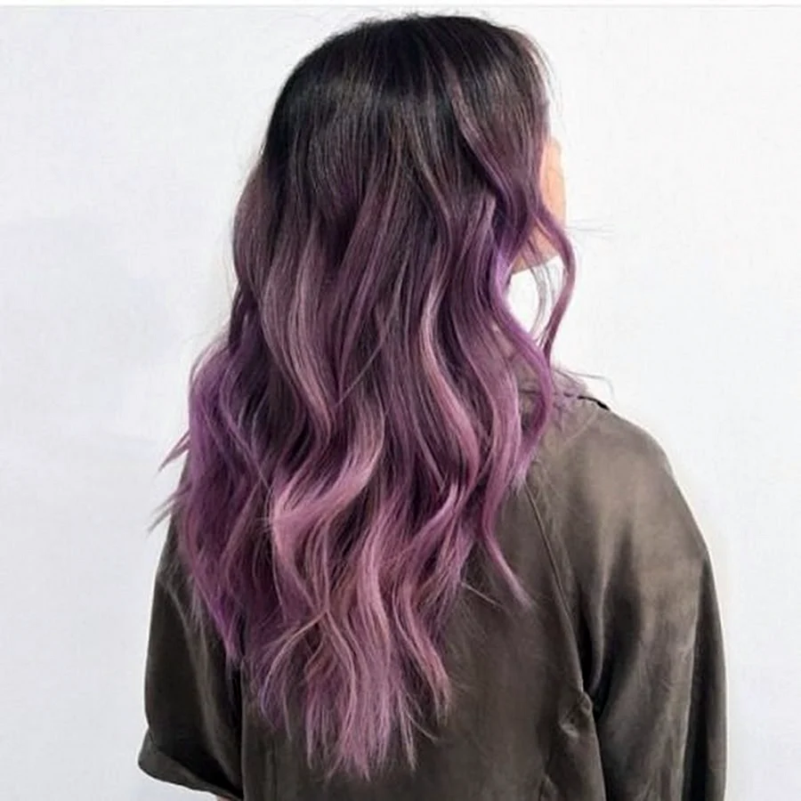 Фиолетовый градиент на волосах