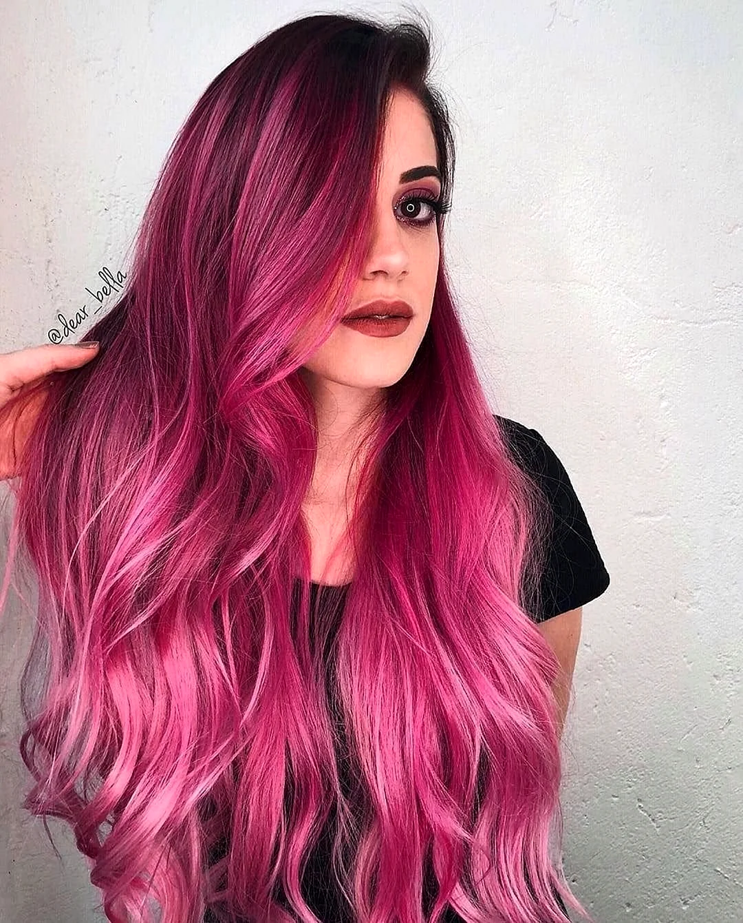Ярко розовое окрашивание волос