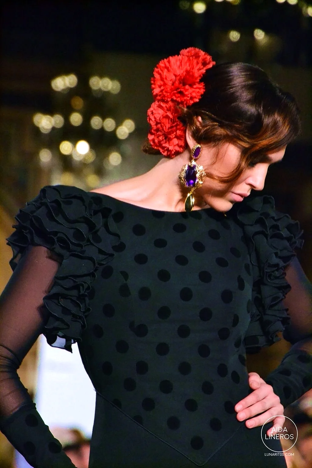 Испанка фламенко прическа