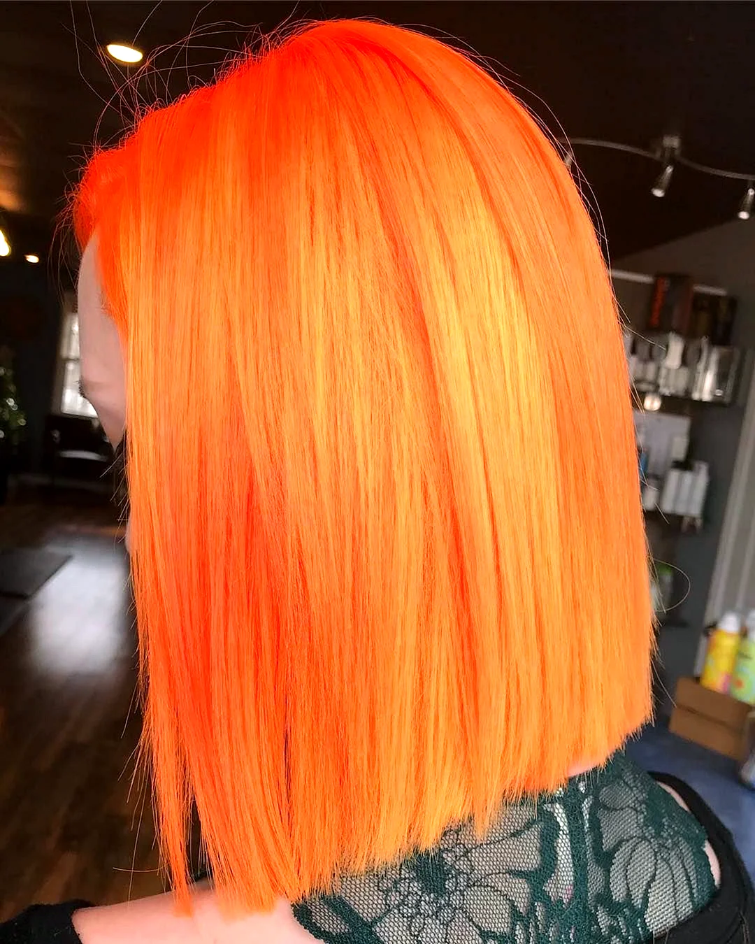 Кислотно оранжевый цвет волос