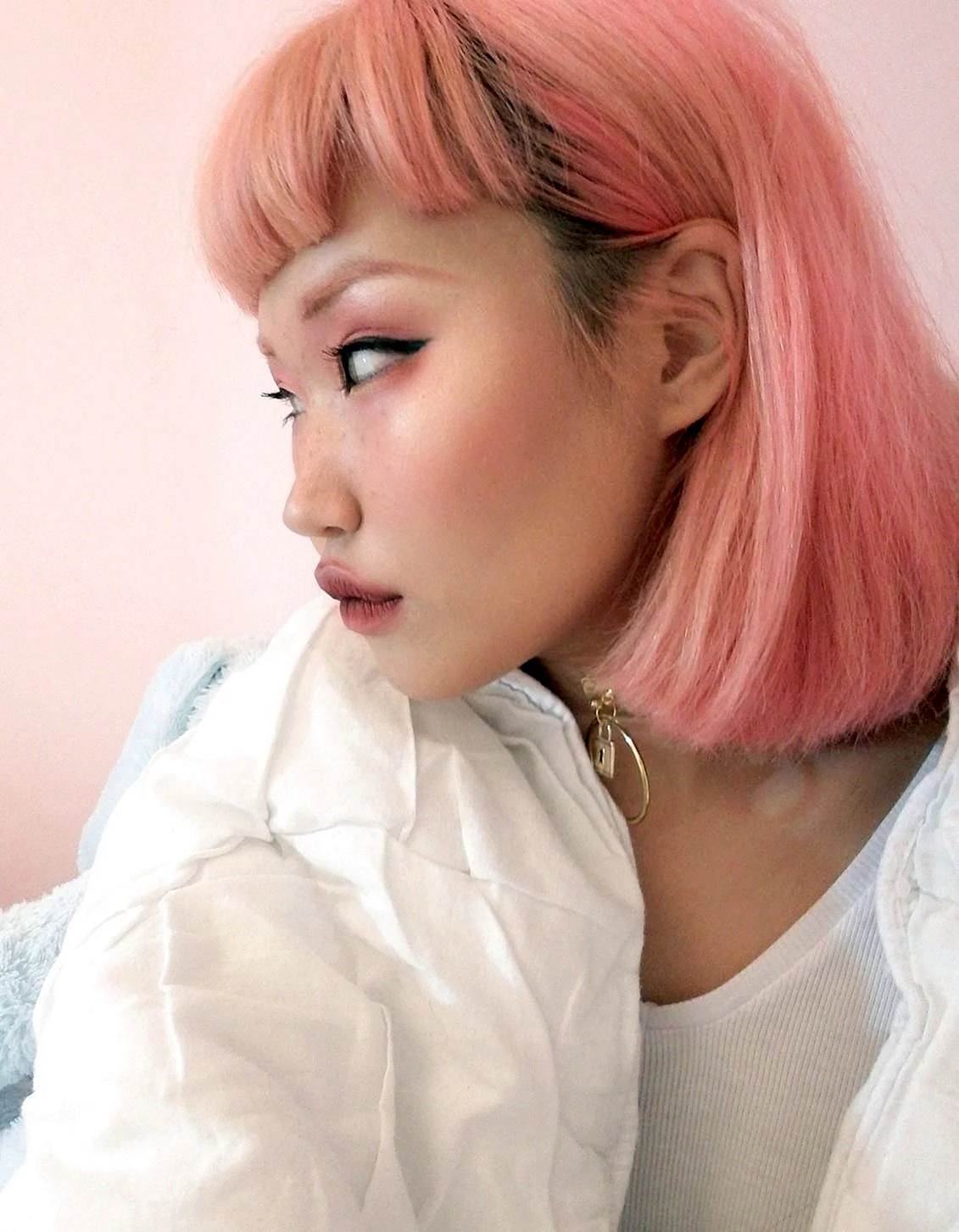 Кореянки с розовыми волосами