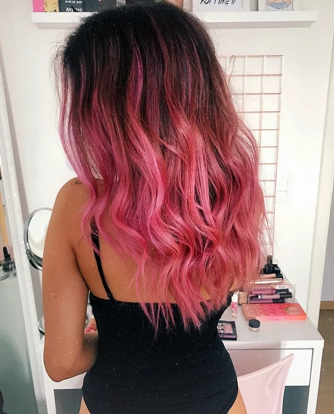 Красим волосы в розовый