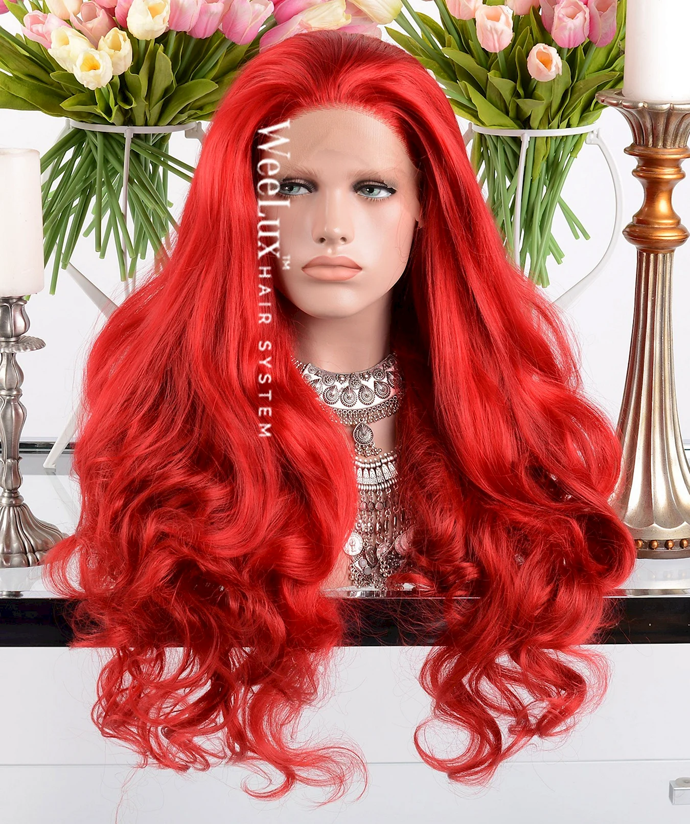 Красный парик