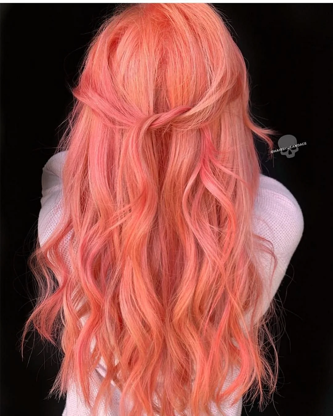 Персиковые волосы