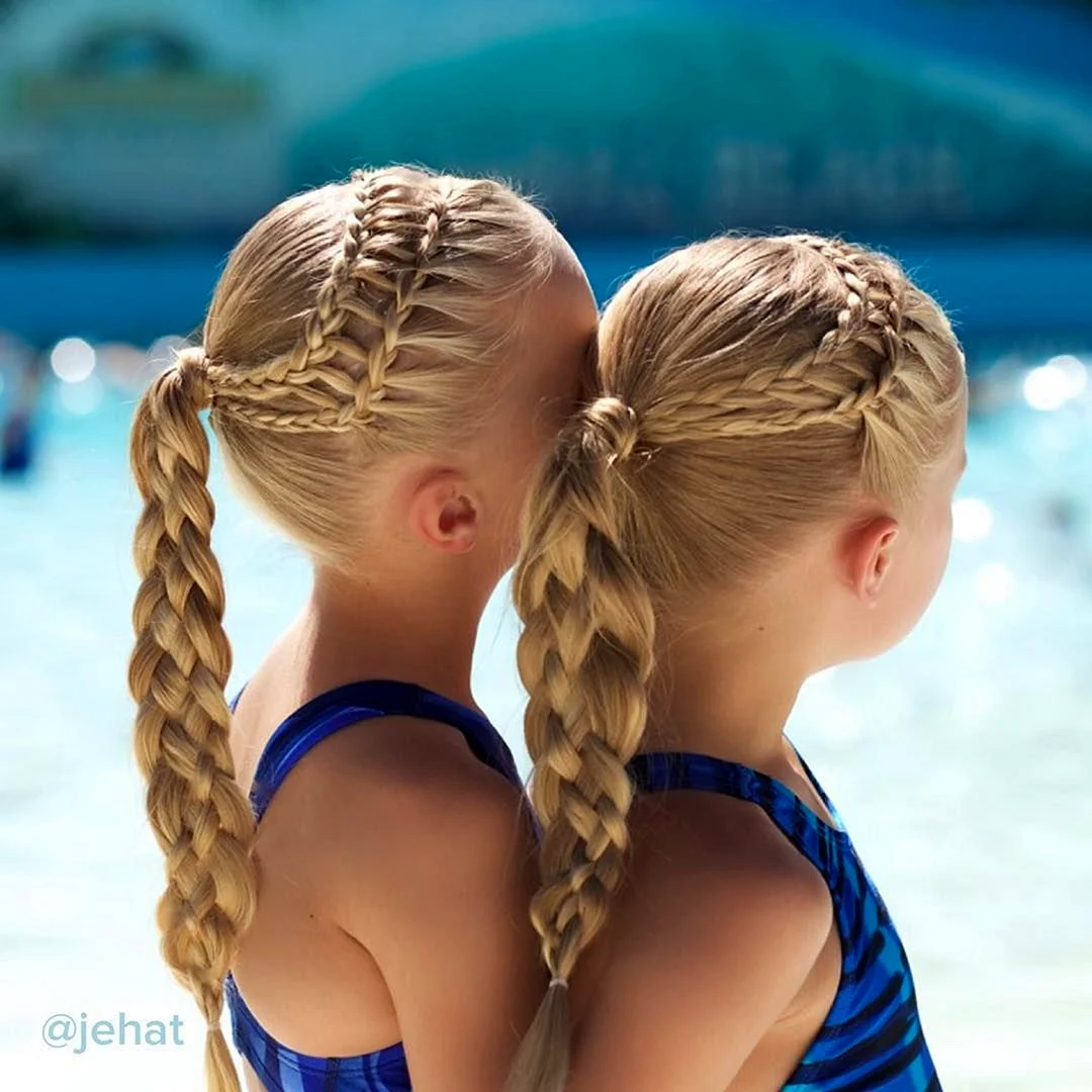 Причёски для девочек на море