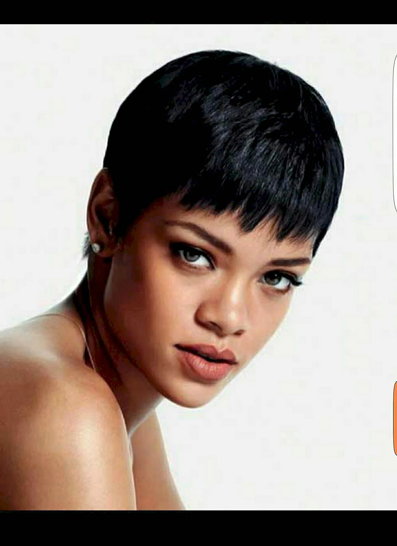 Rihanna с короткой стрижкой