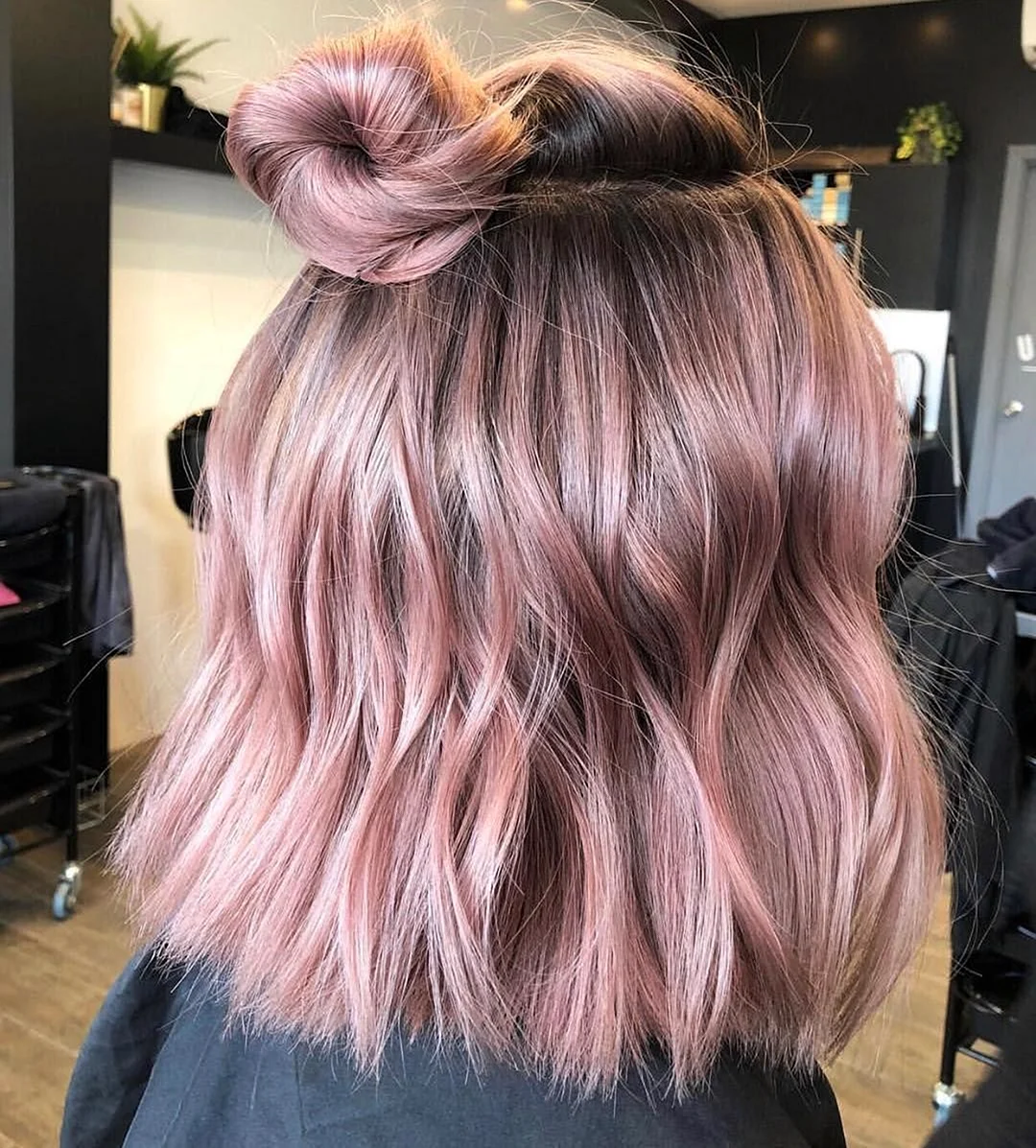 Розовое окрашивание волос