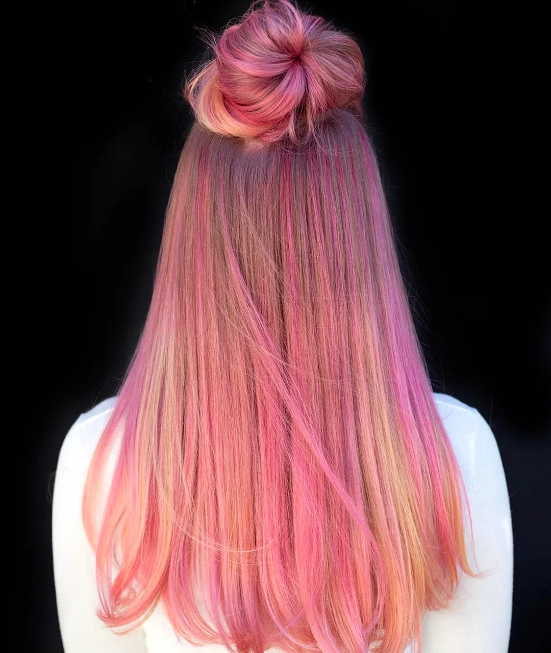 Русые волосы Покрашенные в розовый