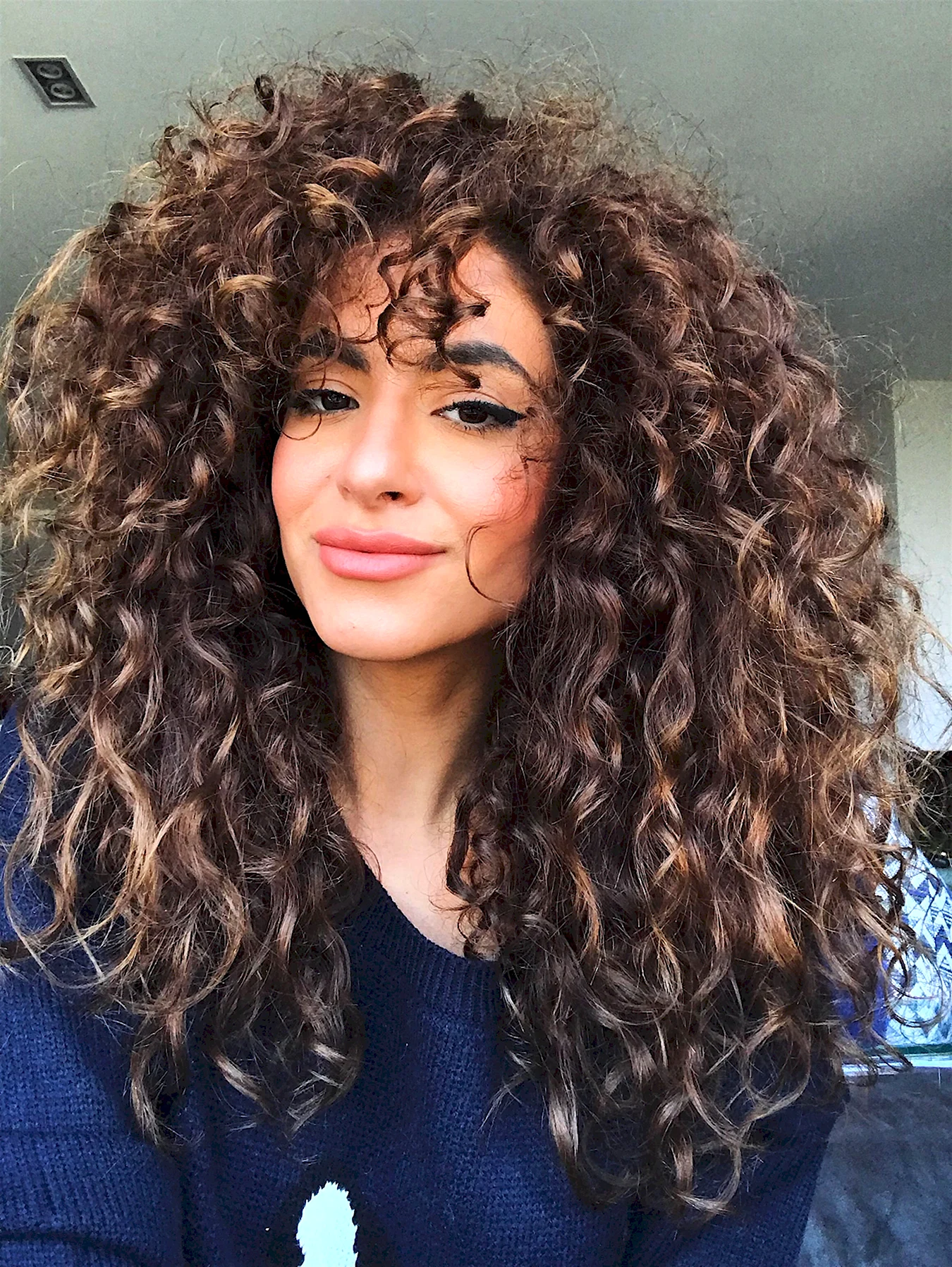 Sarah Angius curly