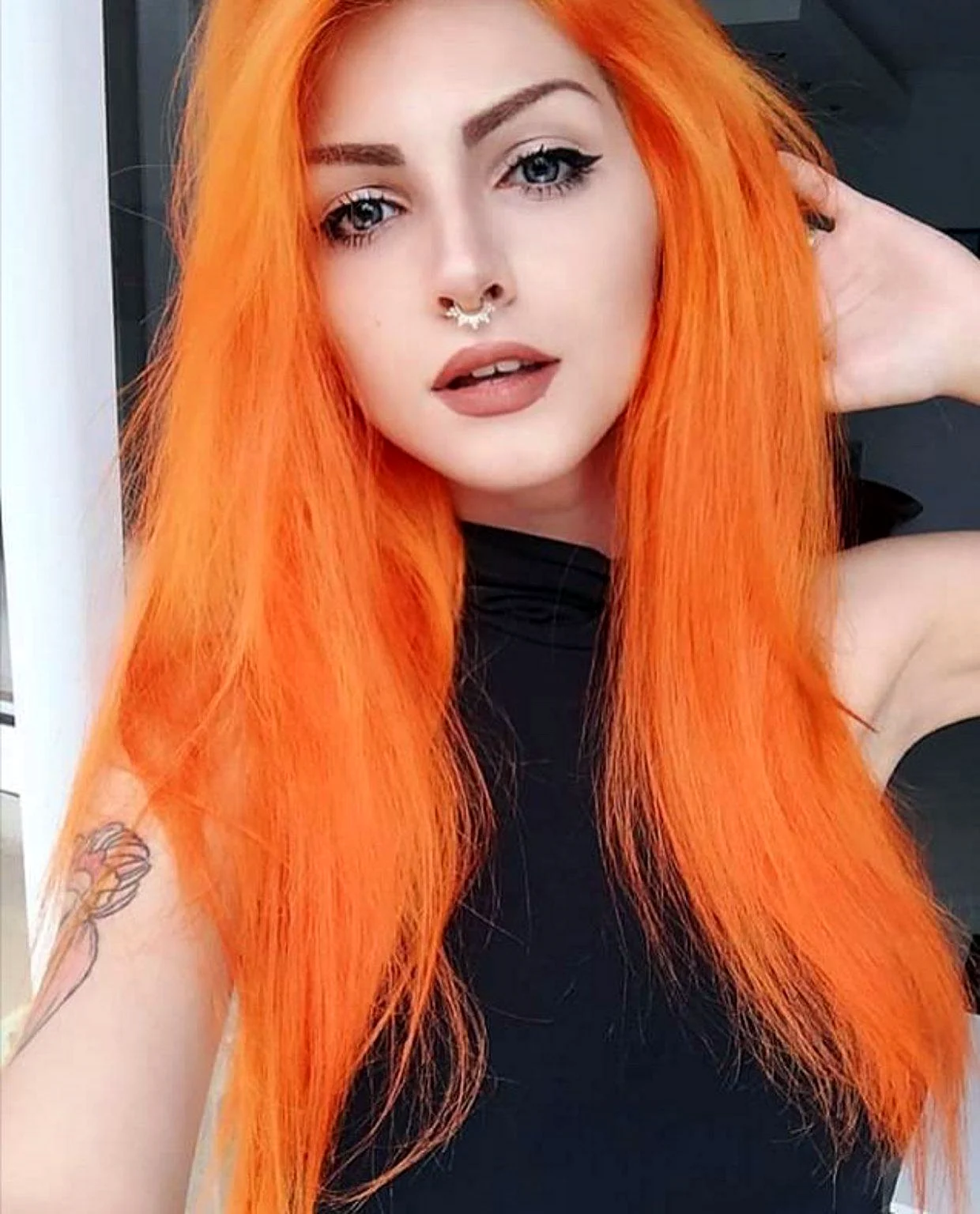 София Андерсон рыжие волосы
