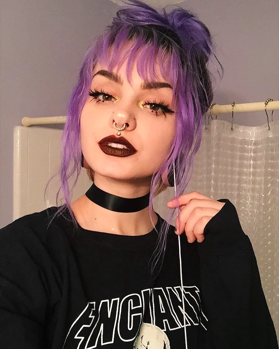 Ссептуми фиолетовые волосы