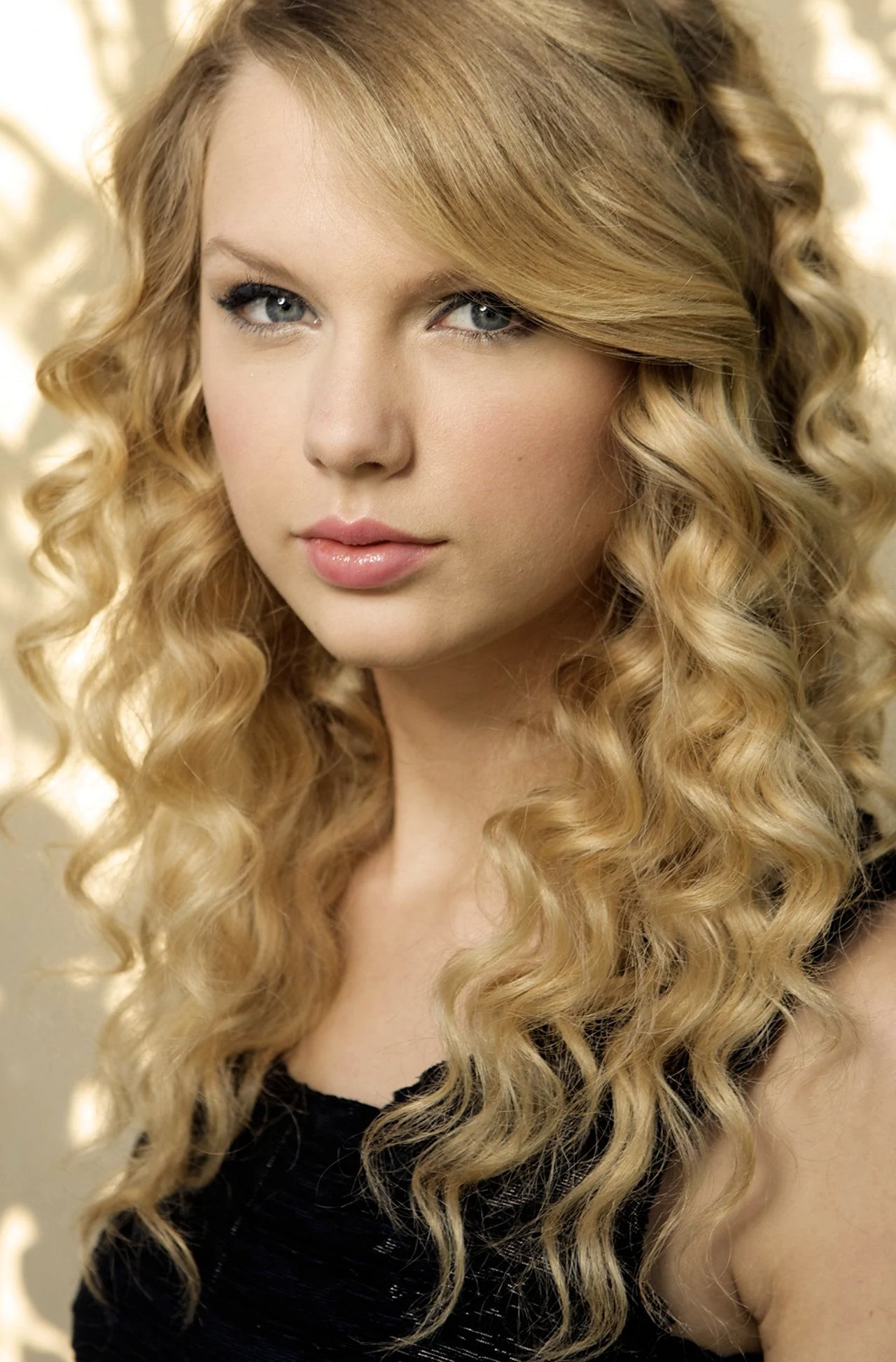 Taylor Swift кудри