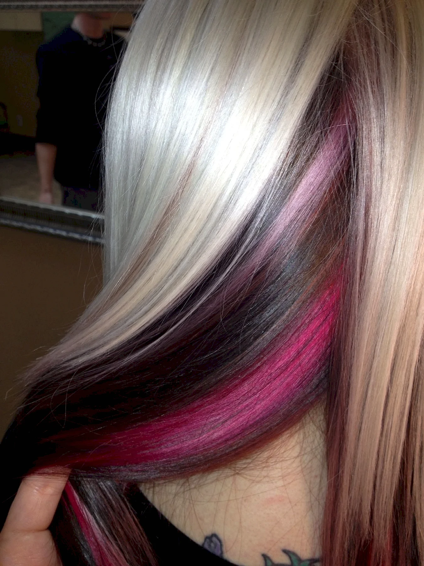Цветное мелирование на светлые волосы
