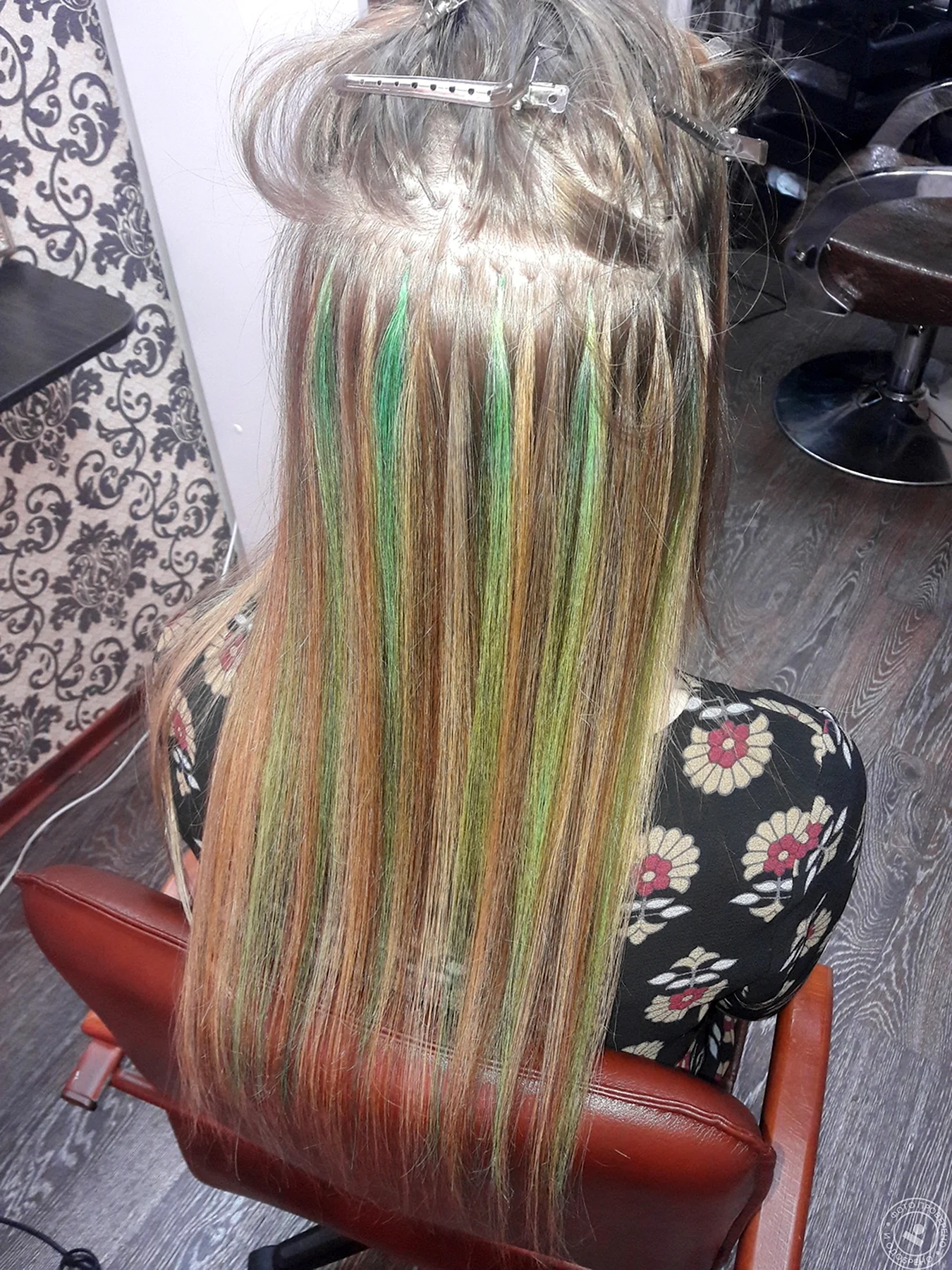 Цветное наращивание волос