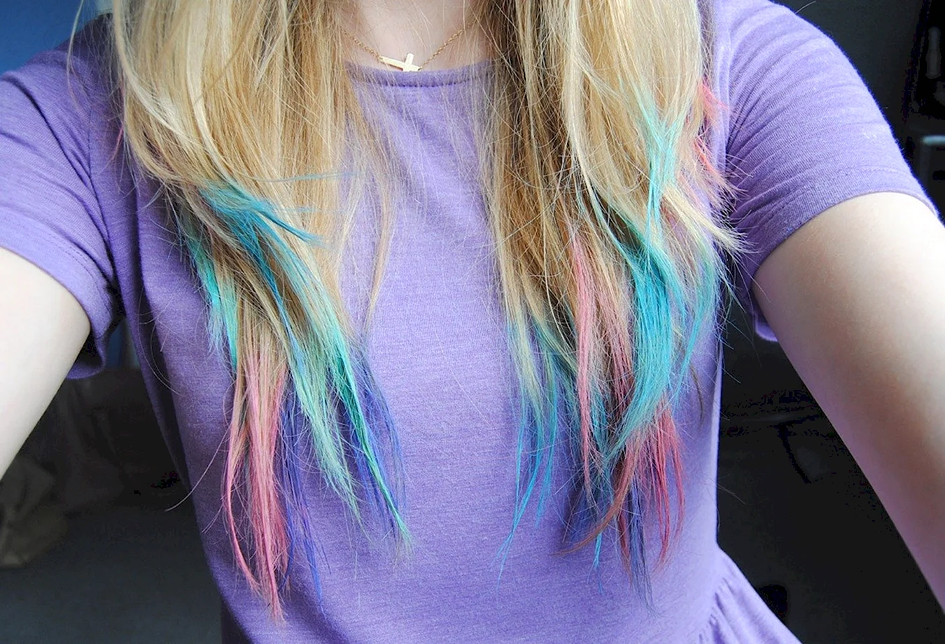 Цветные кончики волос