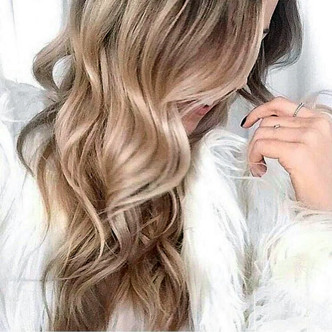Ванильный цвет волос