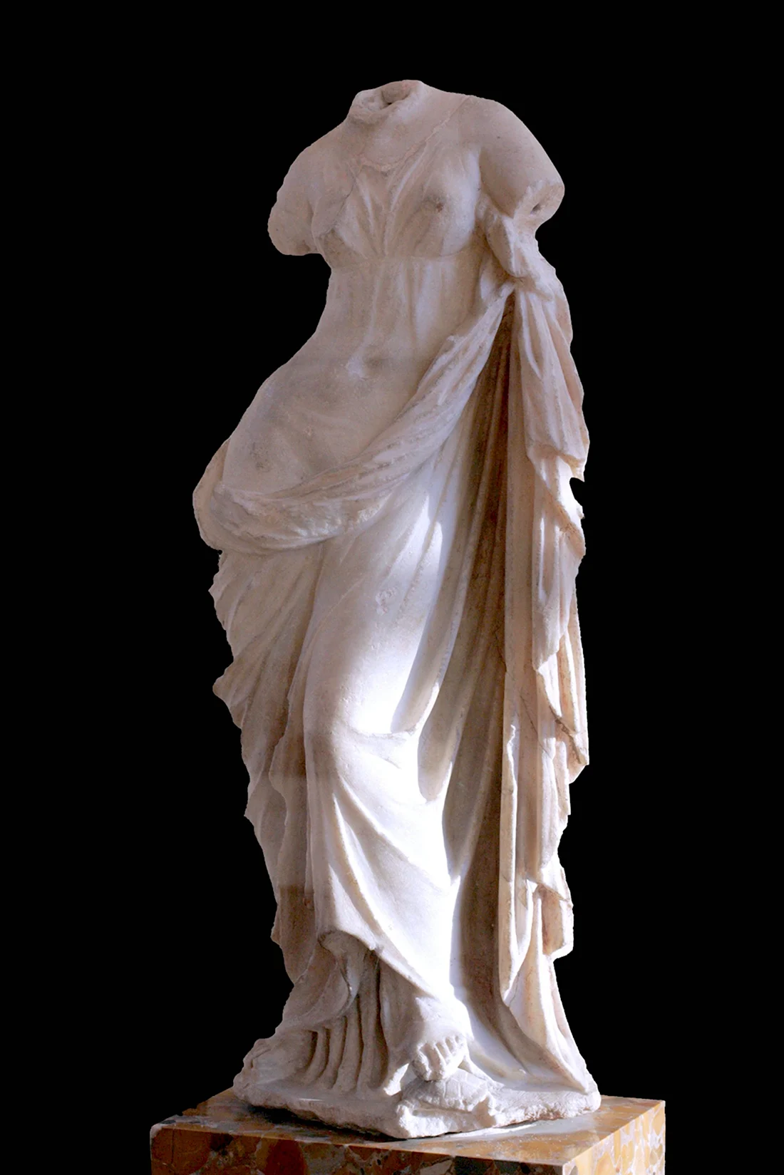 Афродита Урания скульптура