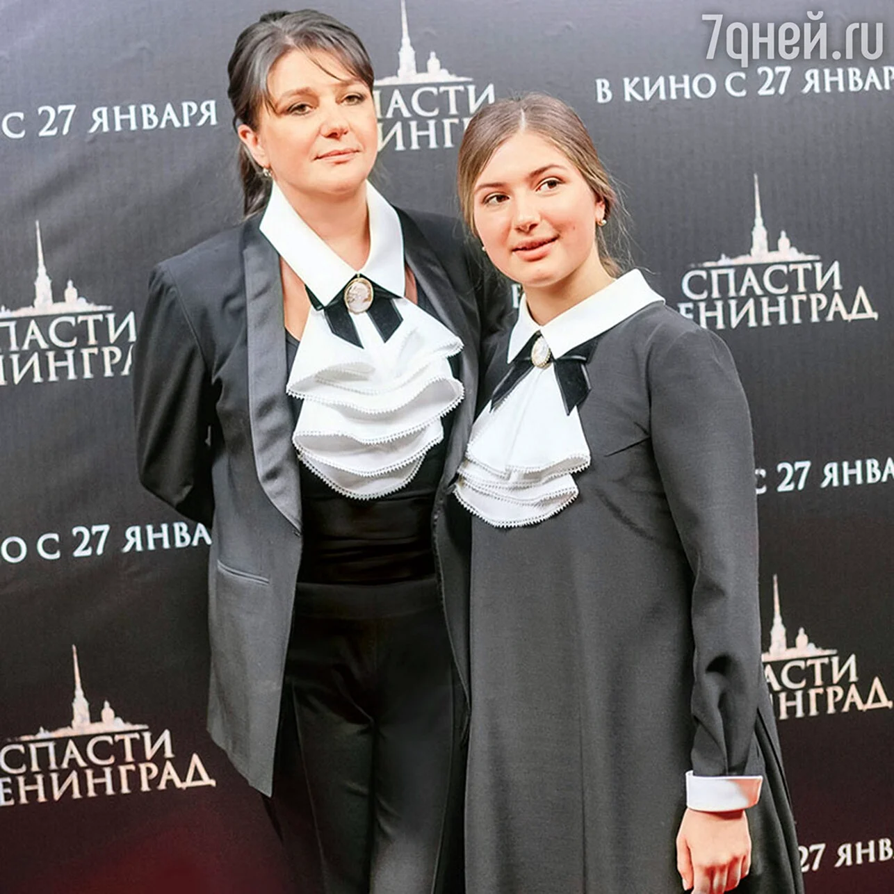 Анастасия Мельникова с дочкой 2022