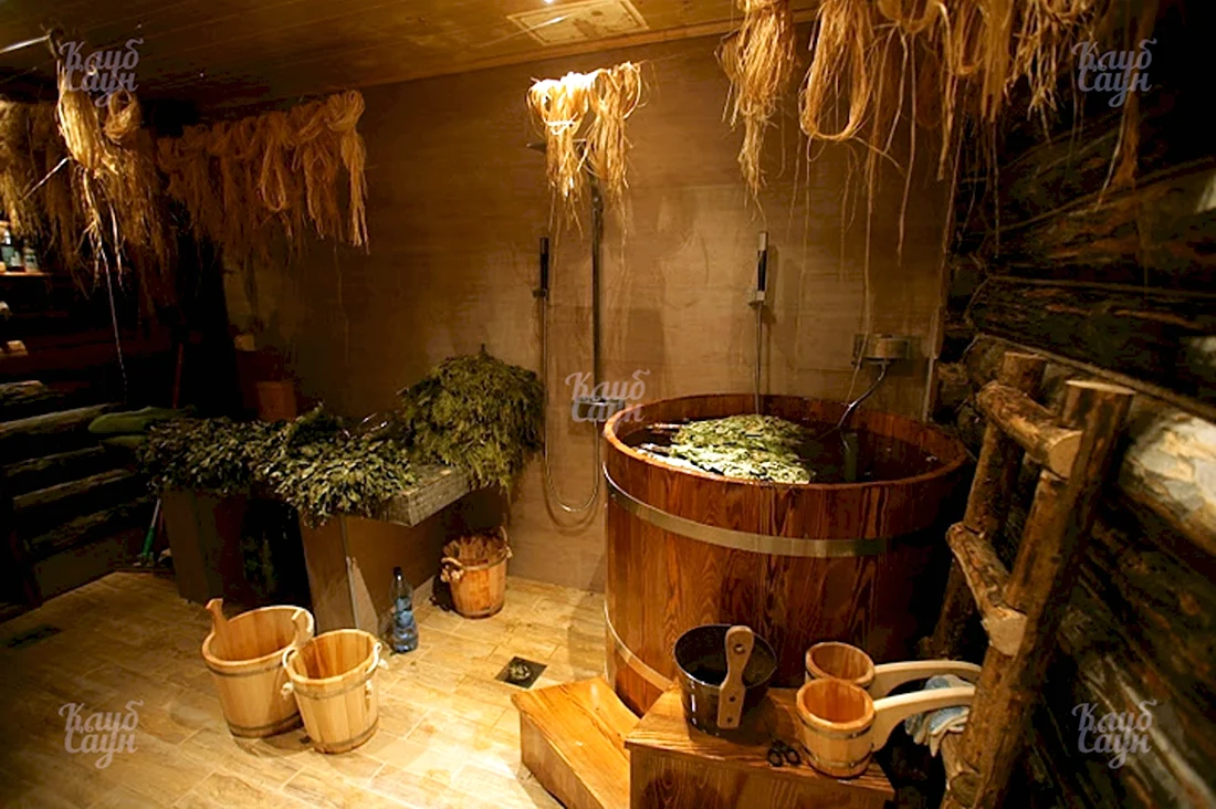 Деревенская баня с вениками