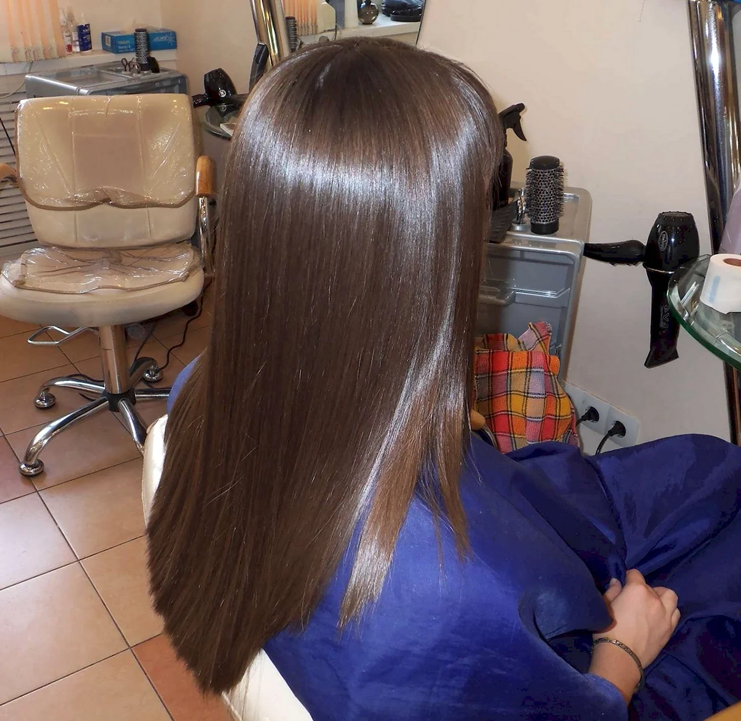 Длинные волосы в парикмахерской