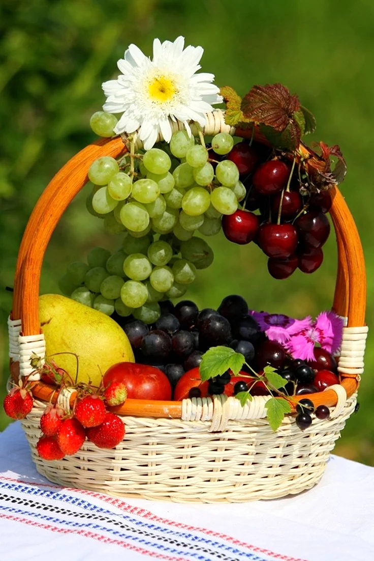 Доброе утро с фруктами и ягодами