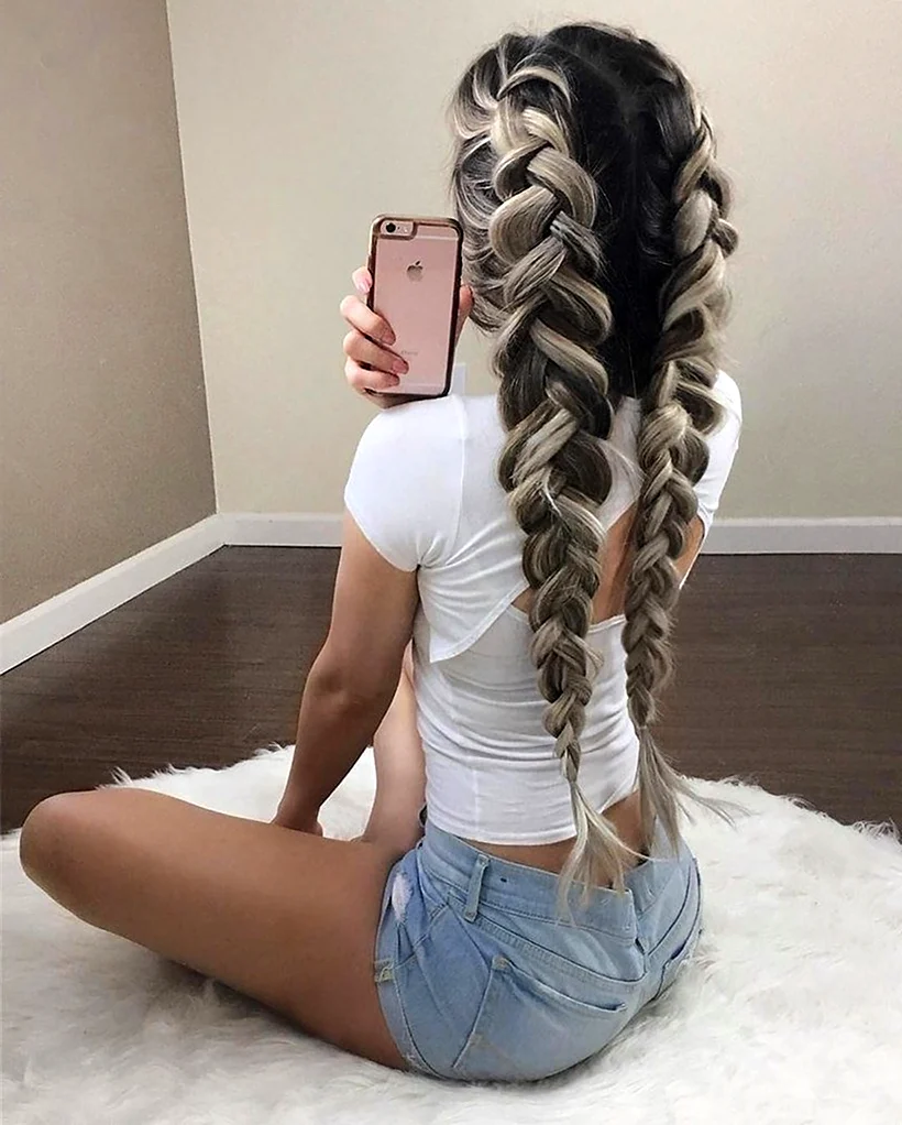 Две косы на длинные волосы