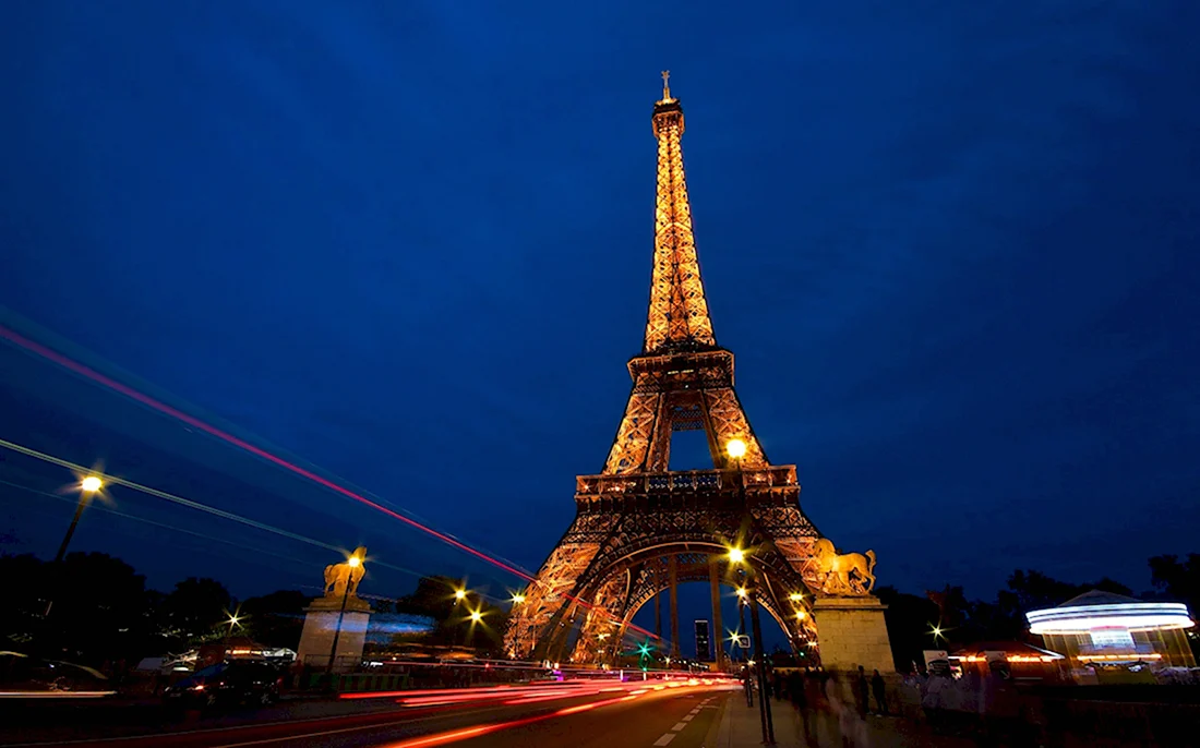 Эйфелева башня la Tour Eiffel
