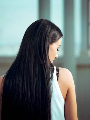 Елена Темникова с длинными волосами