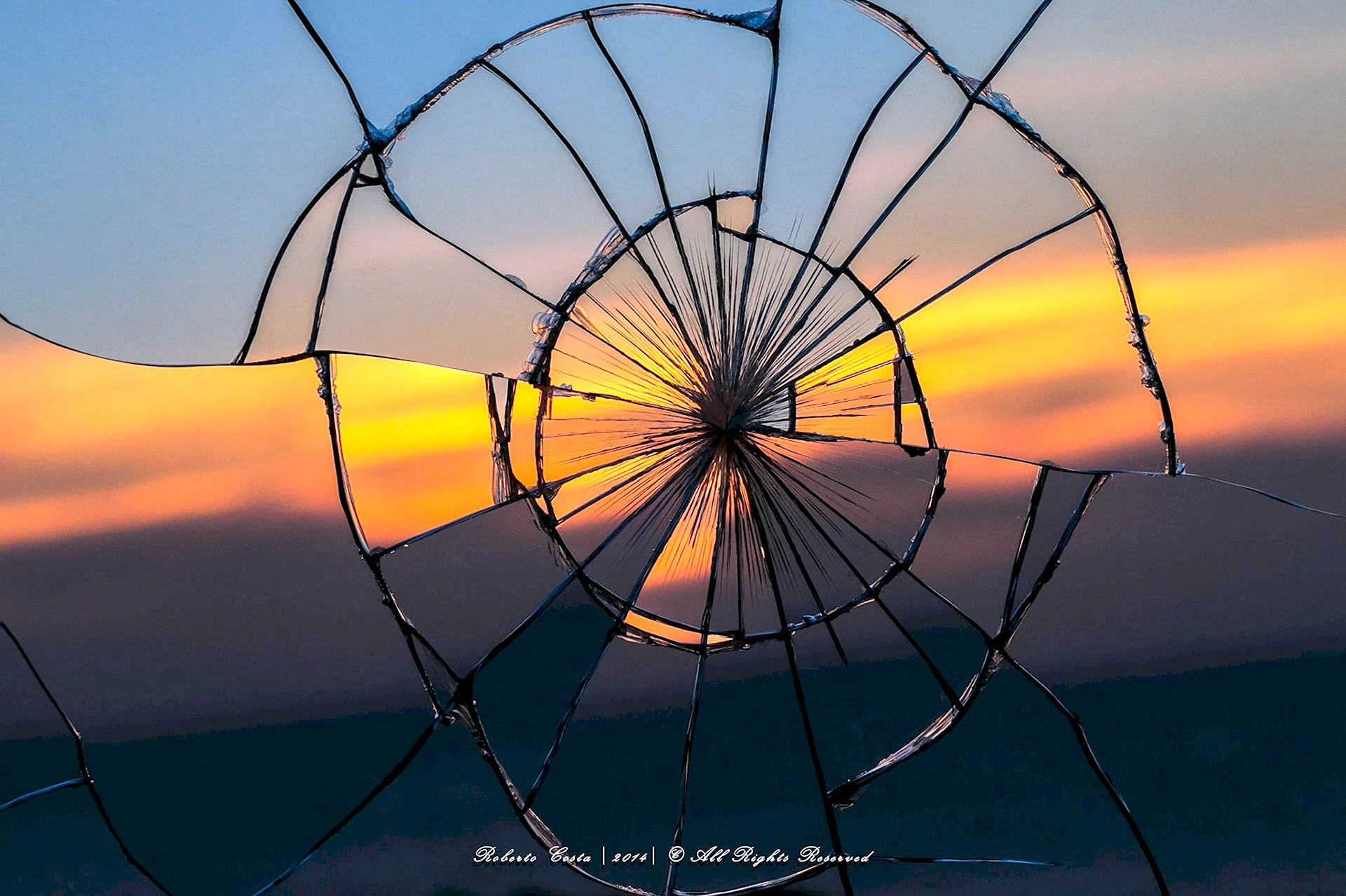 Эстетика разбитое зеркало закат