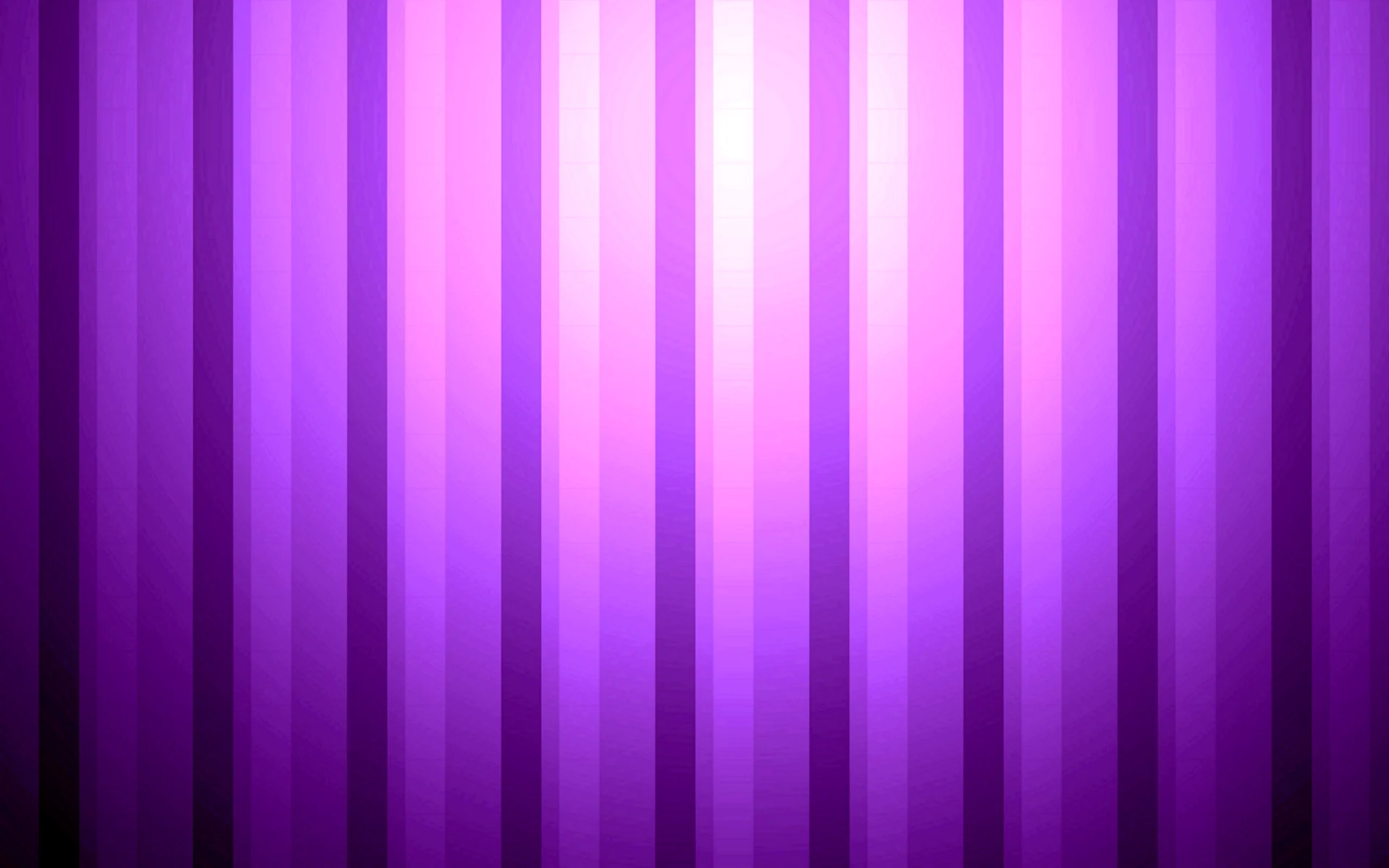 Фиолетовый фон в полоску
