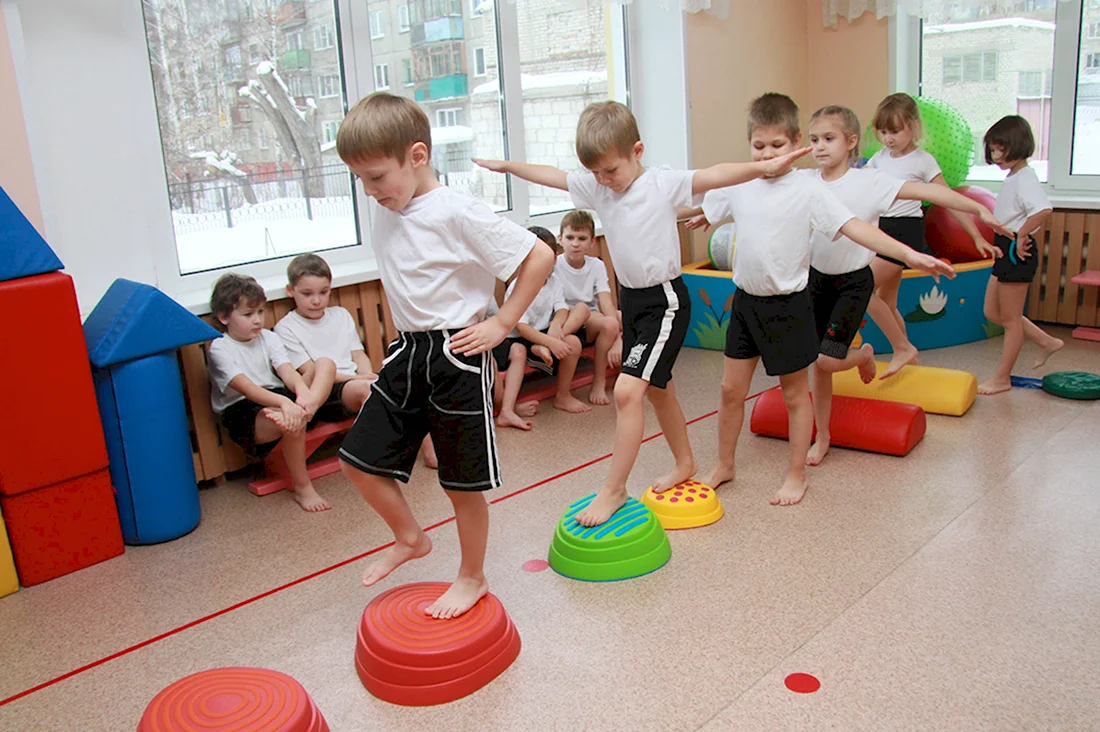 Физкультурные занятия в детском саду