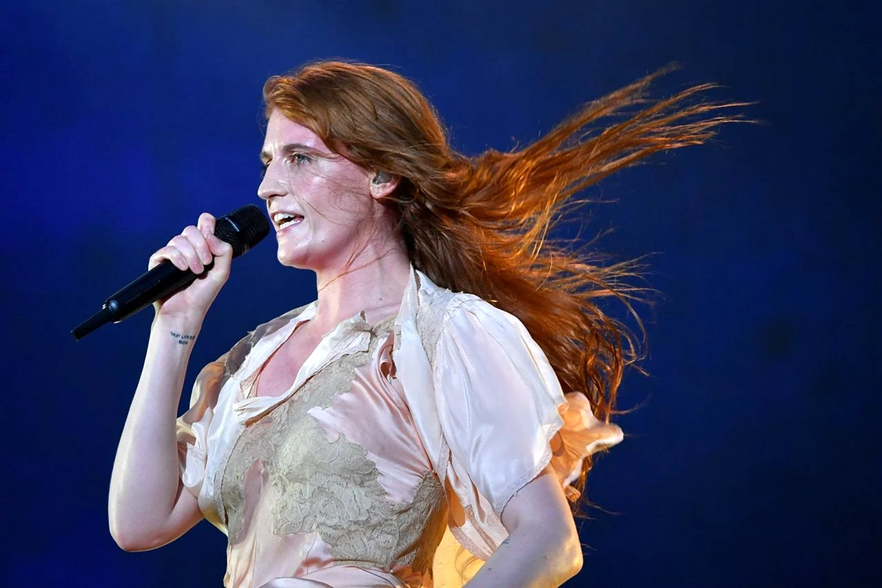 Florence певица