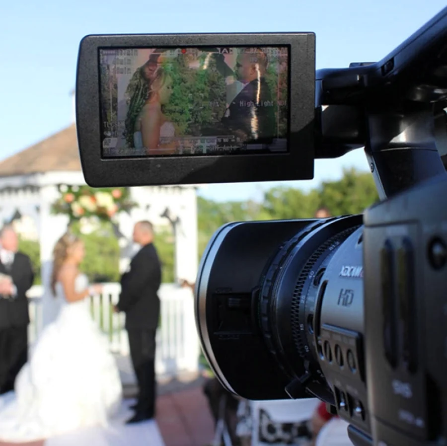 Фотограф и видеооператор на свадьбу