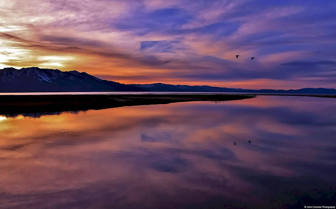 Калифорния озеро Тахо на рассвете