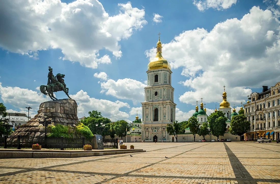 Киев Софийская площадь храм