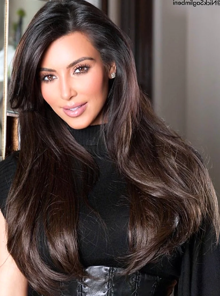 Kim Kardashian длинные волосы