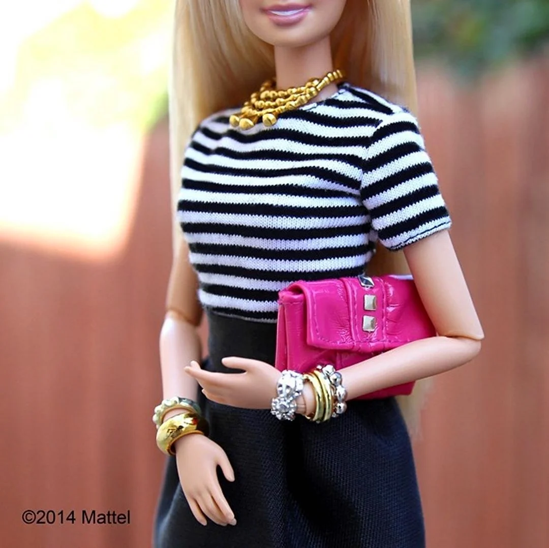 Кукла Барби блоггер