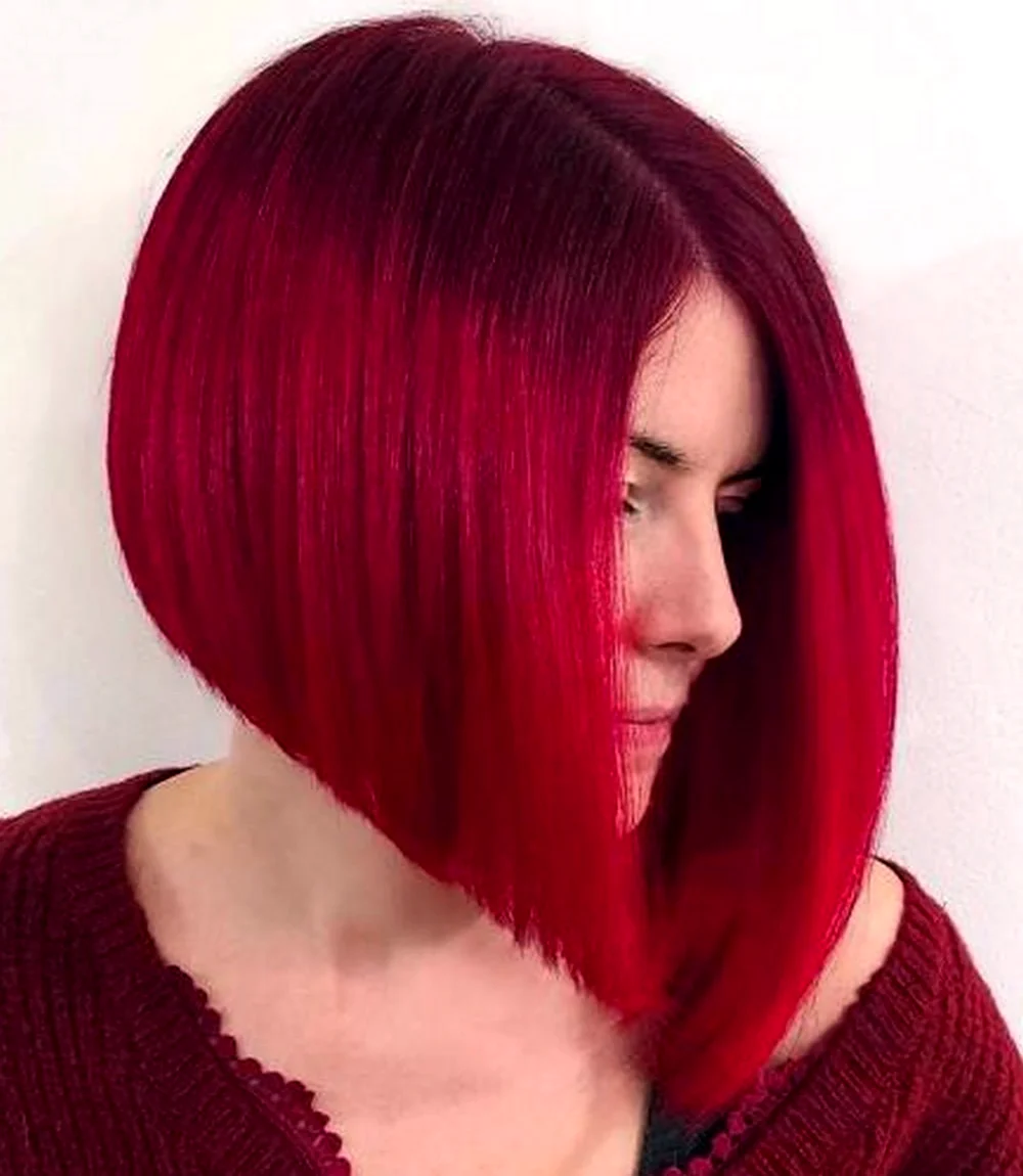 Лили Коллинз каре красные волосы