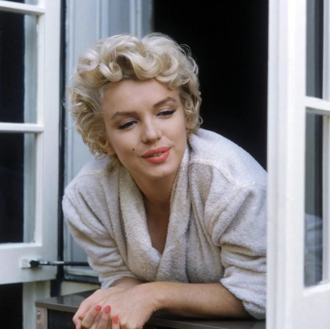 Marilyn Monroe natural hair