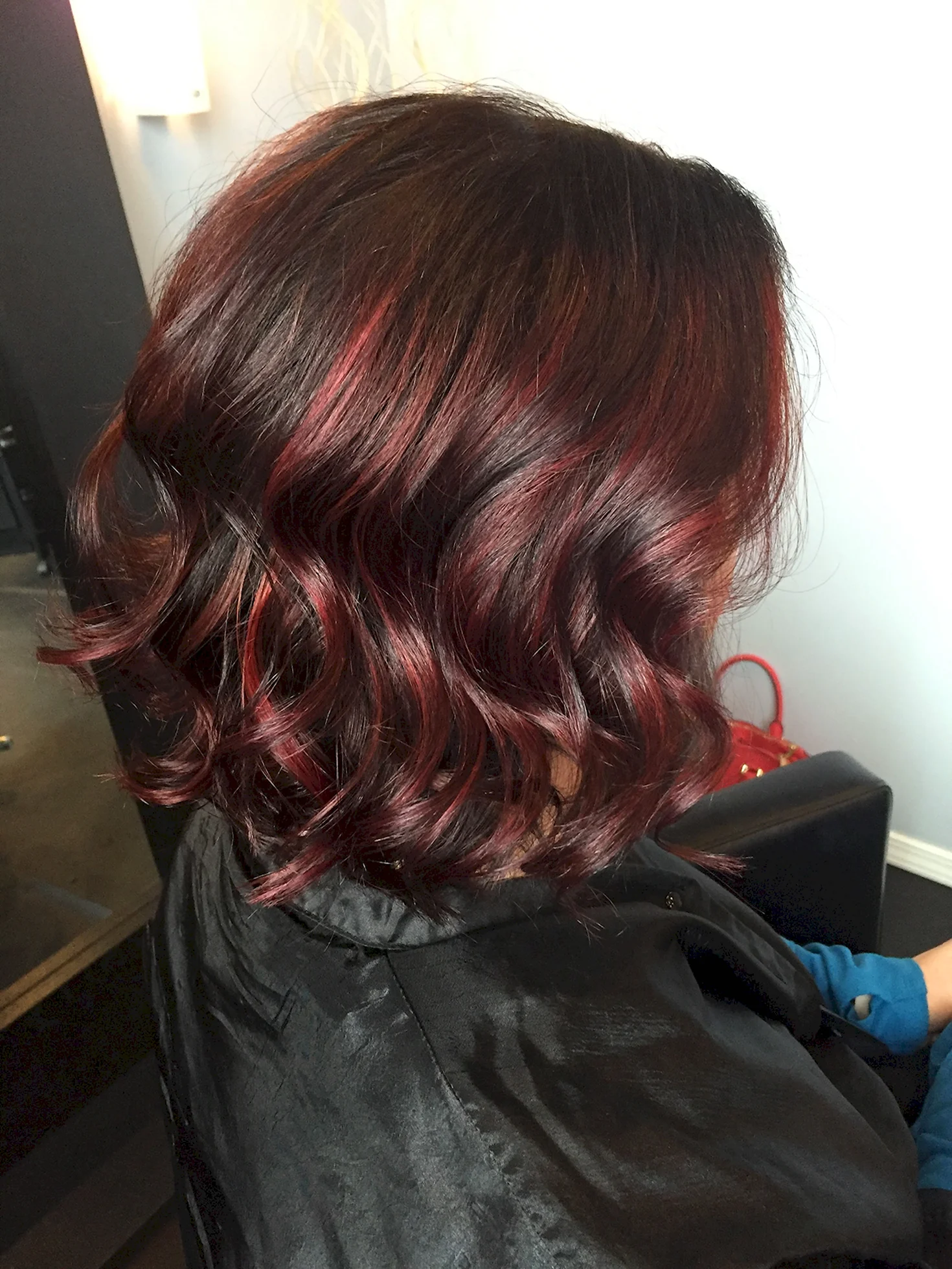 Мелирование волос на темные с красным оттенком