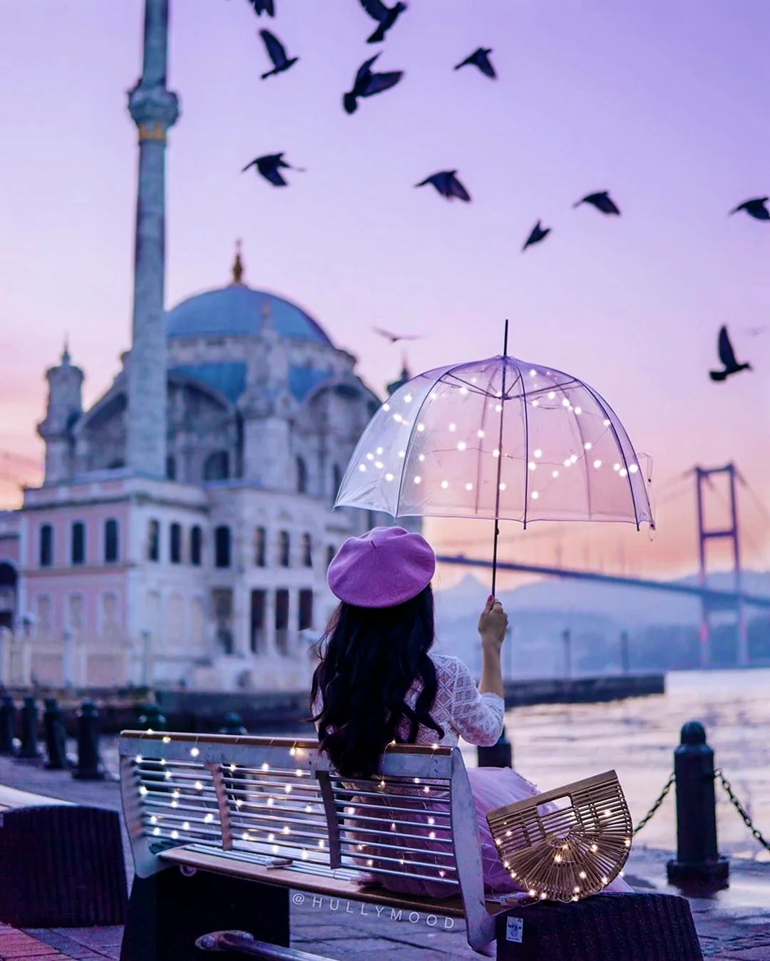 Мусульманка с зонтиком