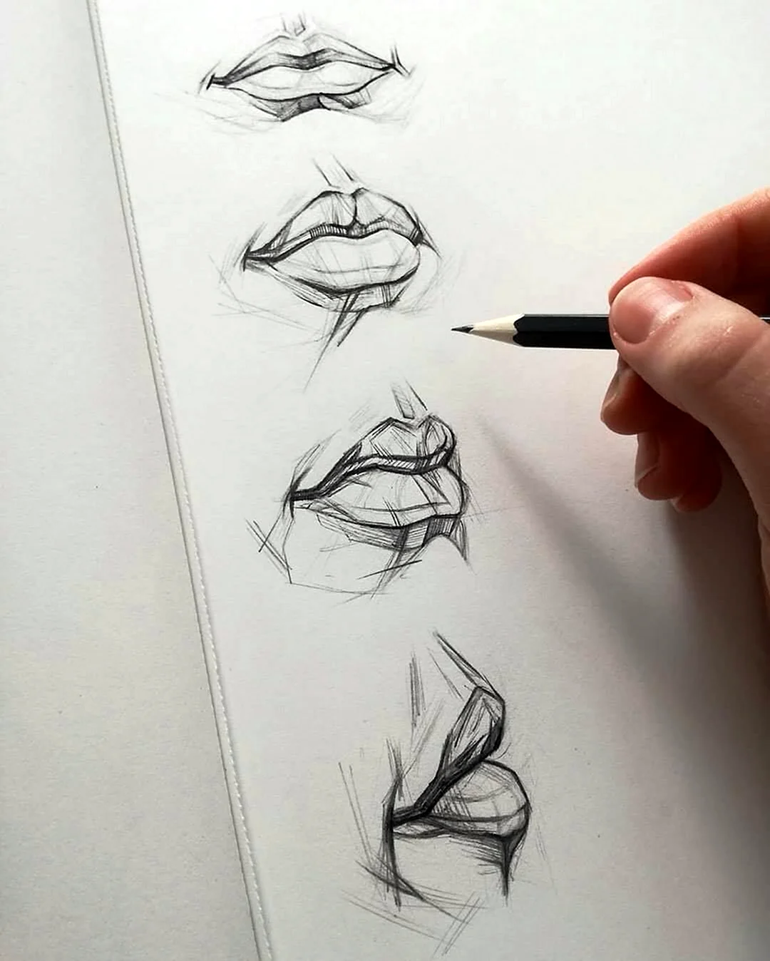 Нос и губы карандашом