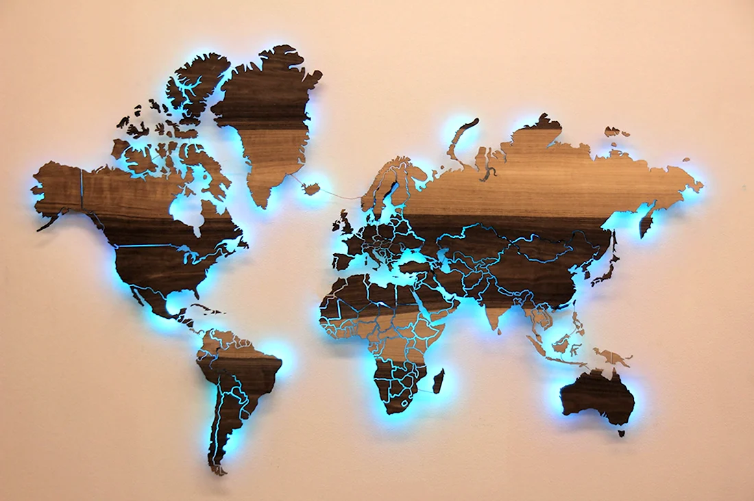 Объемная карта мира из дерева