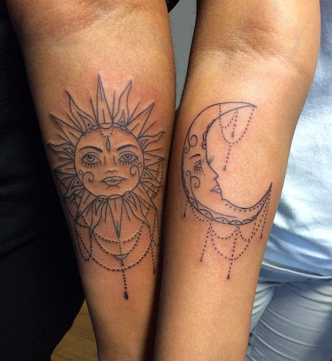 Парные тату солнце и Луна