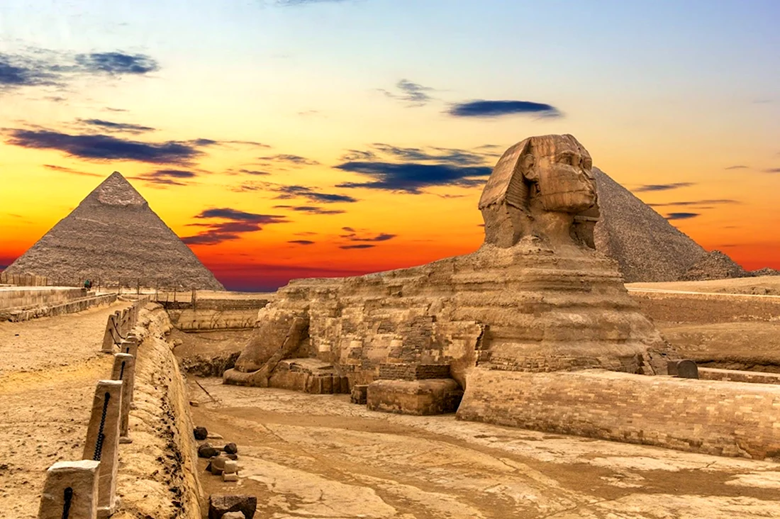 Пирамиды Гизы и сфинкс